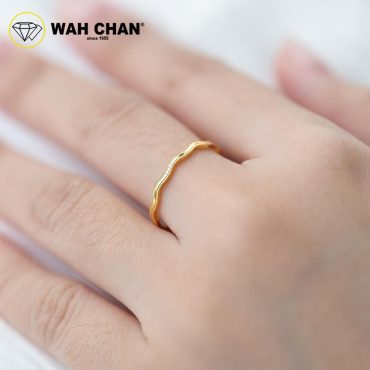WAH CHAN 916 Gold Ring - Wavy Ring OSR1095